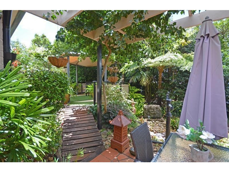 13 Paradise Drive, Tamborine Mountain QLD 4272