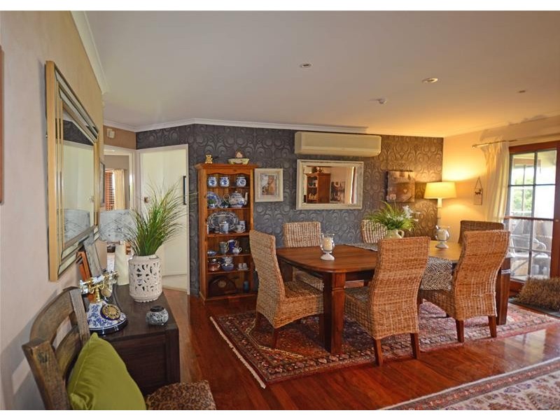 13 Paradise Drive, Tamborine Mountain QLD 4272