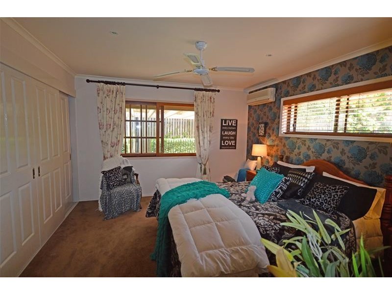 13 Paradise Drive, Tamborine Mountain QLD 4272