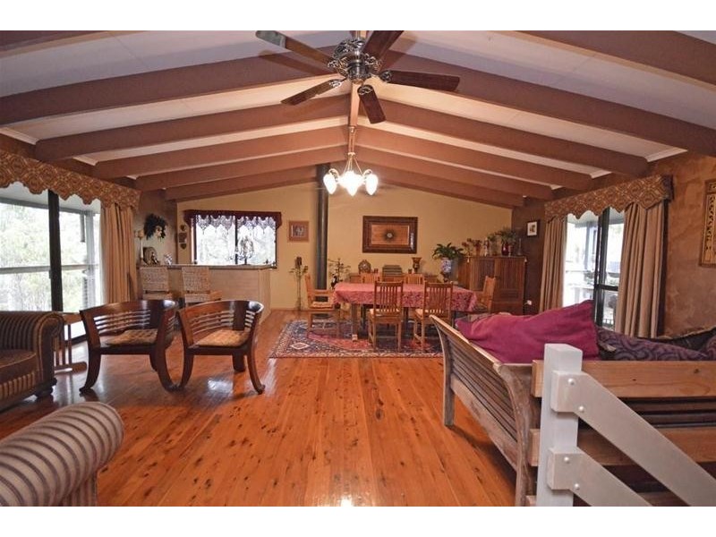 12 Katmai Court, Tamborine Mountain QLD 4272