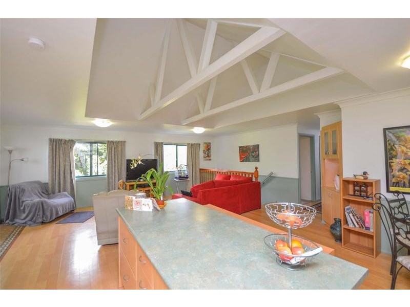 13 Kamet Court, Tamborine Mountain QLD 4272