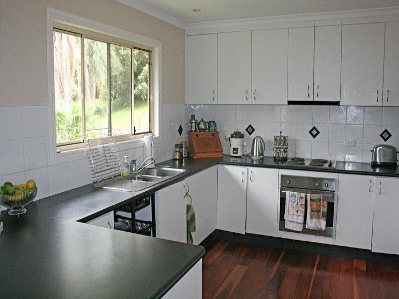 5 Contour Road, Eagle Heights QLD 4271