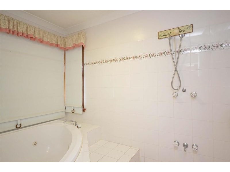 10 Magnetic Drive, Tamborine Mountain QLD 4272