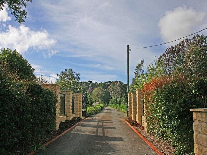 266 Long Road, North Tamborine QLD 4272