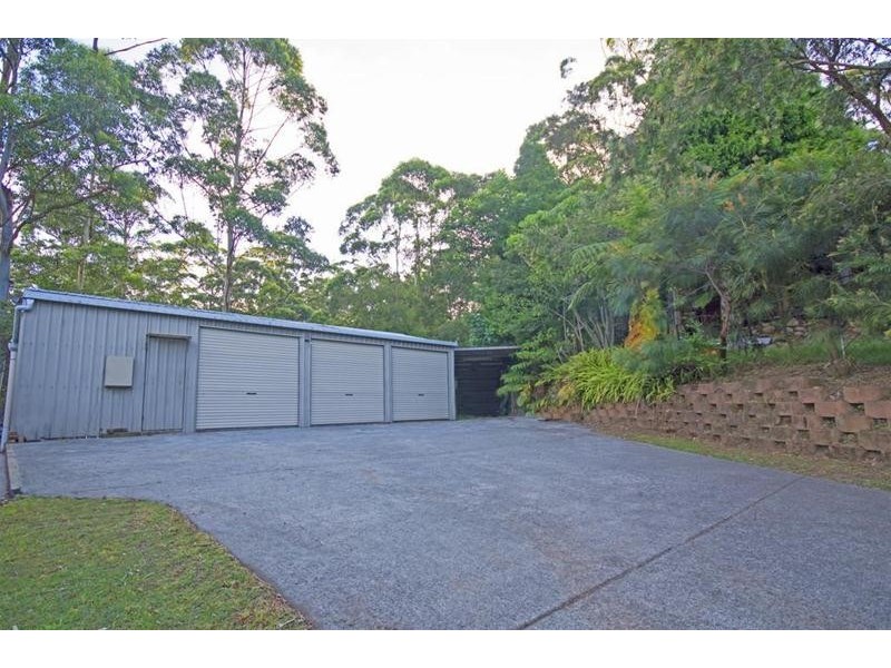 122 Kinabalu Drive, Tamborine Mountain QLD 4272