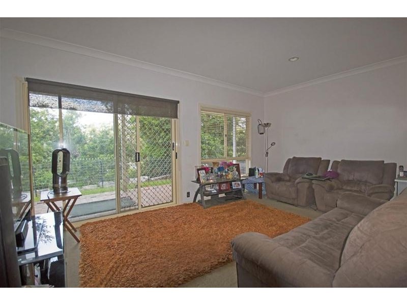 122 Kinabalu Drive, Tamborine Mountain QLD 4272