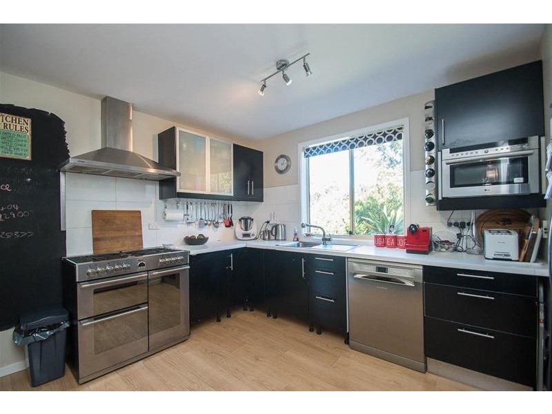 7 Central Avenue, Tamborine Mountain QLD 4272