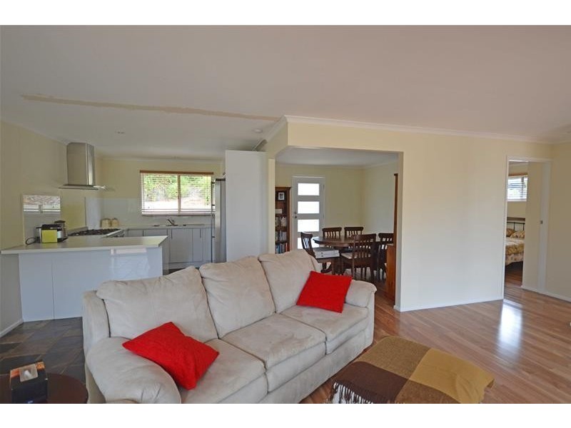 51 Tolima Drive, Eagle Heights QLD 4271