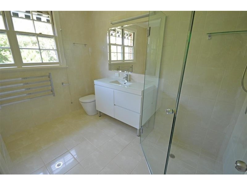 90 Main Western Road, Tamborine Mountain QLD 4272