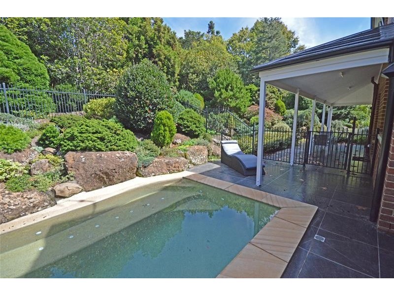 90 Main Western Road, Tamborine Mountain QLD 4272