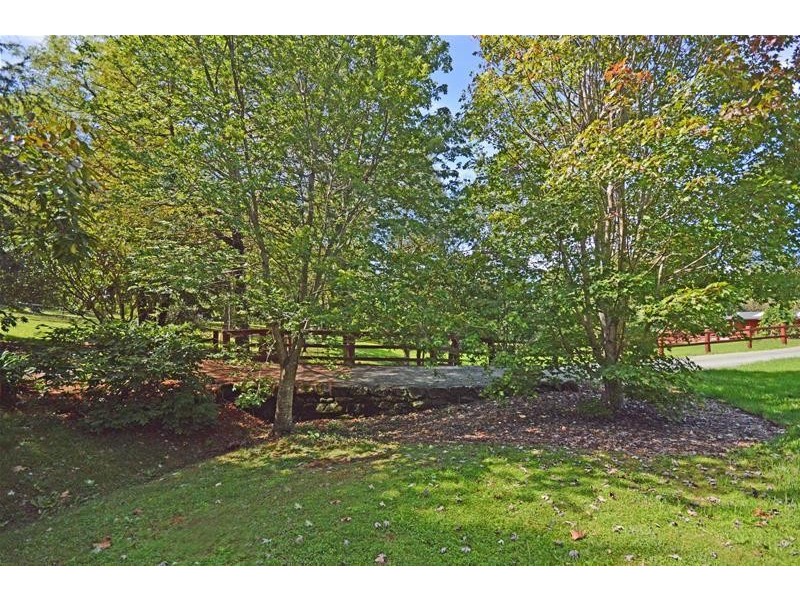 90 Main Western Road, Tamborine Mountain QLD 4272