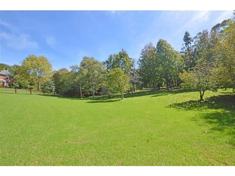 90 Main Western Road, Tamborine Mountain QLD 4272