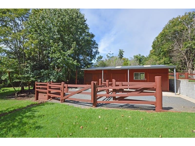 90 Main Western Road, Tamborine Mountain QLD 4272