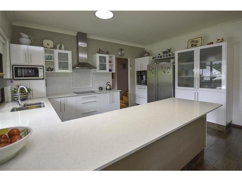 30 Ocean View Parade, Tamborine Mountain QLD 4272