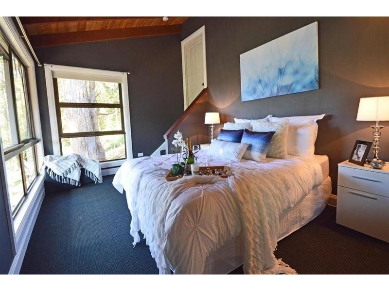 50 Long Road, Tamborine Mountain QLD 4272