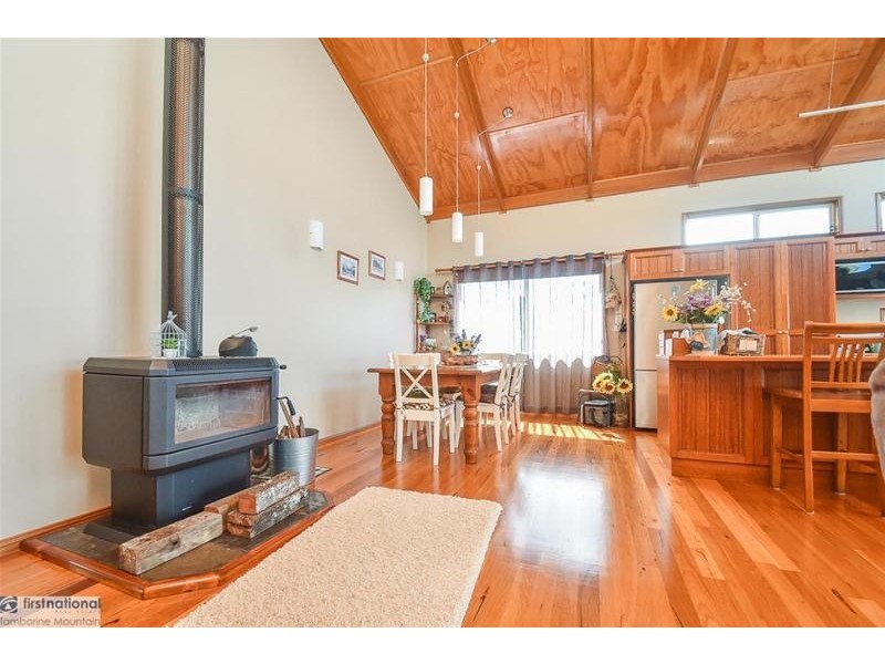 60 Coomera Gorge Drive, Tamborine Mountain QLD 4272