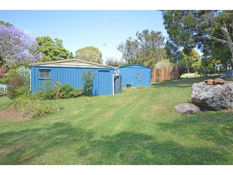 12 Nicolet Drive, Tamborine Mountain QLD 4272