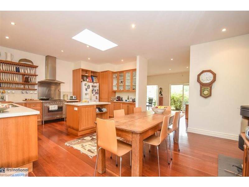 37 Yuulong Street, Tamborine Mountain QLD 4272