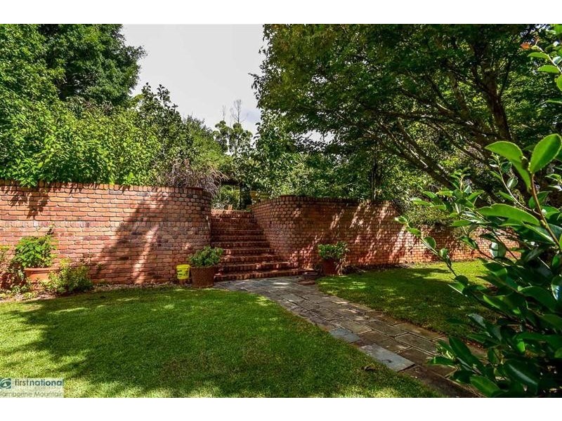 37 Yuulong Street, Tamborine Mountain QLD 4272