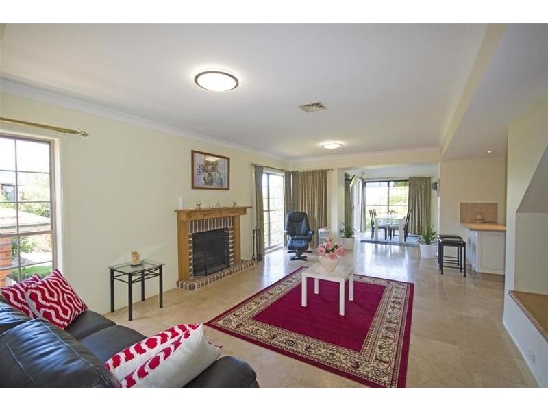 1 Tweed Heads Av, Tamborine Mountain QLD 4272