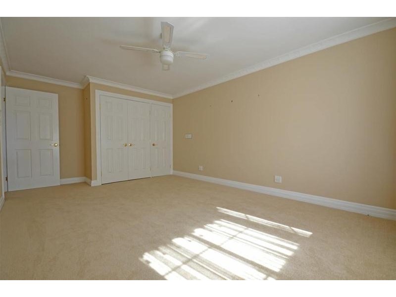 26 Paradise Drive, Tamborine Mountain QLD 4272