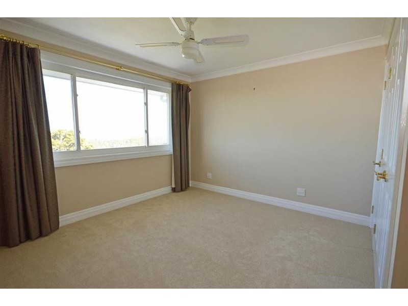 26 Paradise Drive, Tamborine Mountain QLD 4272