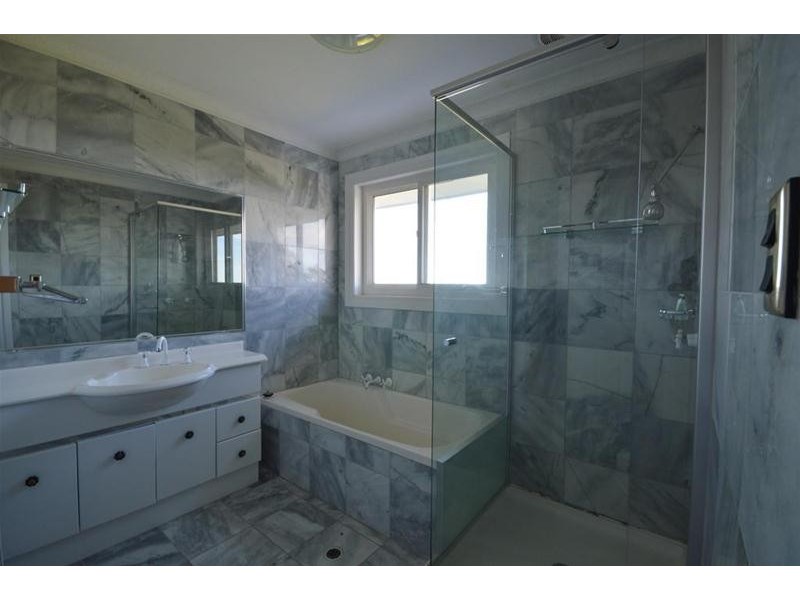 26 Paradise Drive, Tamborine Mountain QLD 4272