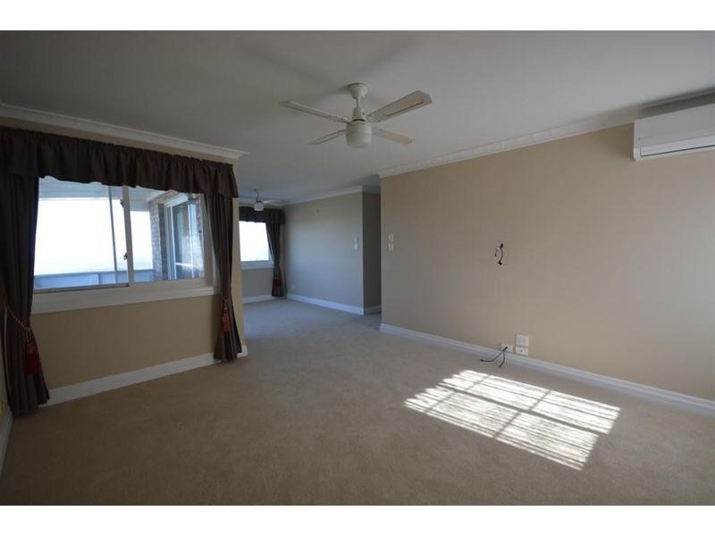 26 Paradise Drive, Tamborine Mountain QLD 4272