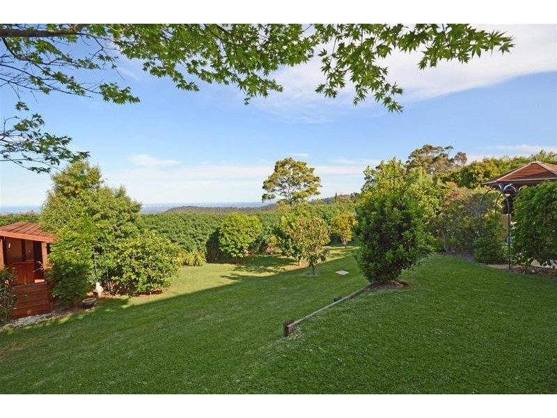 26 Paradise Drive, Tamborine Mountain QLD 4272