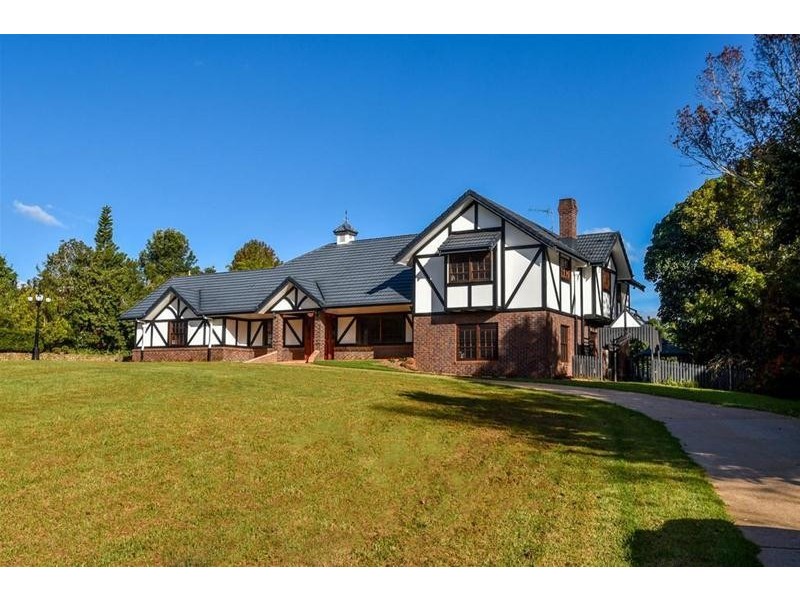 25 Bateke Road, Tamborine Mountain QLD 4272