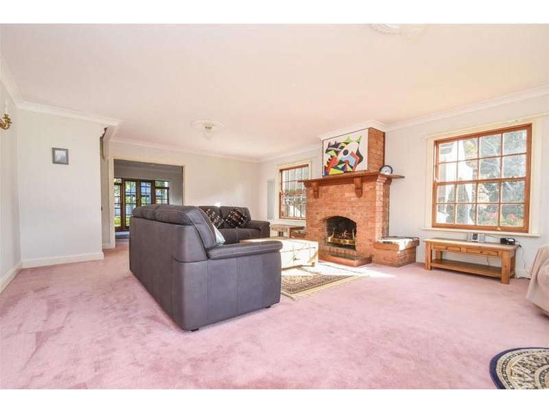 25 Bateke Road, Tamborine Mountain QLD 4272