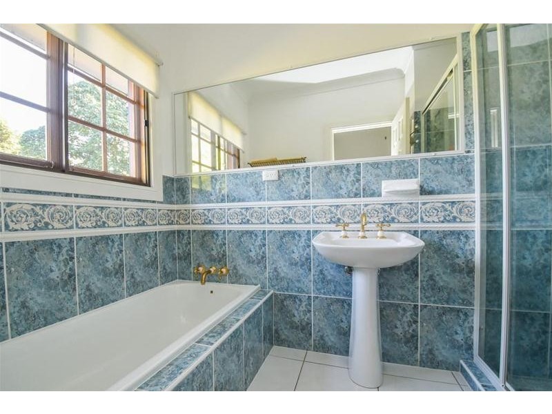 25 Bateke Road, Tamborine Mountain QLD 4272