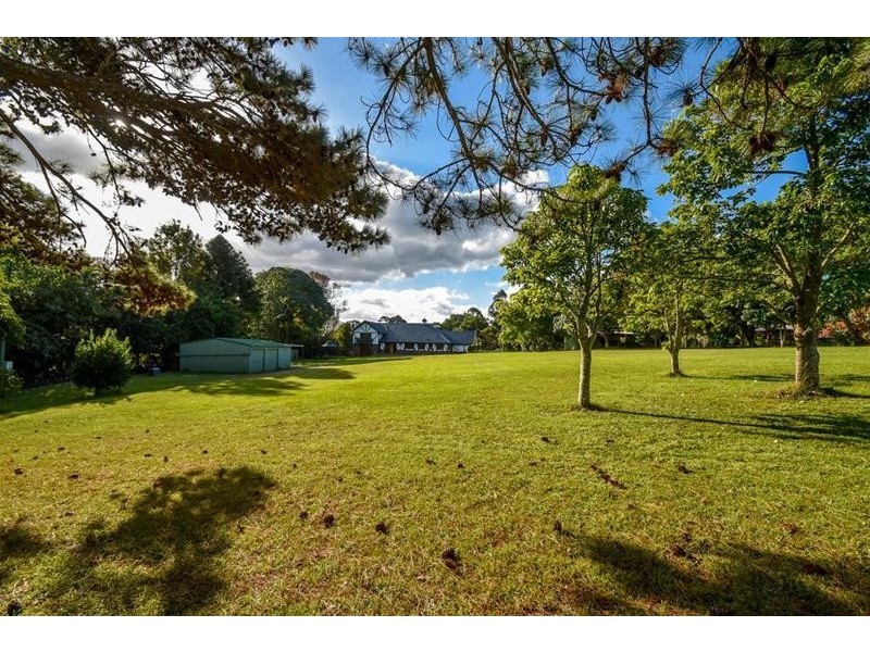 25 Bateke Road, Tamborine Mountain QLD 4272