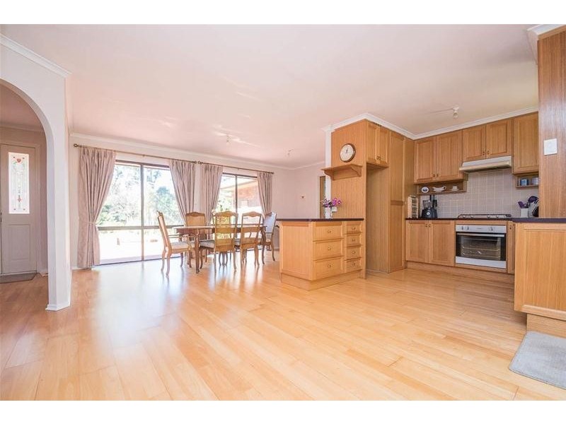 10 Winema Drive, Tamborine Mountain QLD 4272