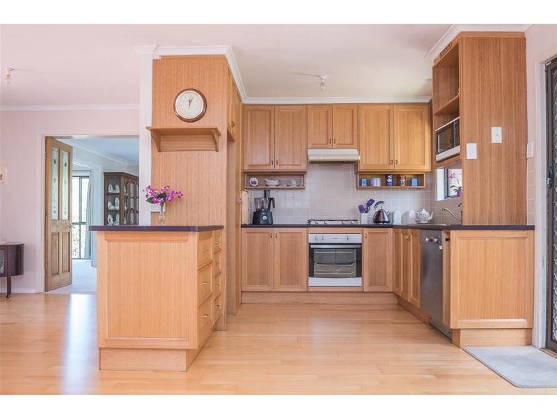 10 Winema Drive, Tamborine Mountain QLD 4272