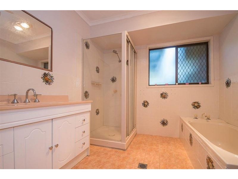 10 Winema Drive, Tamborine Mountain QLD 4272