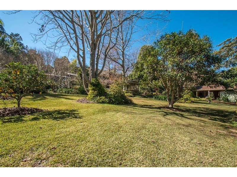 10 Winema Drive, Tamborine Mountain QLD 4272
