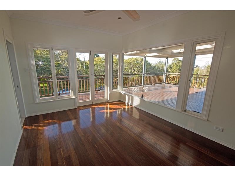 4 Golfers Crescent, Tamborine Mountain QLD 4272