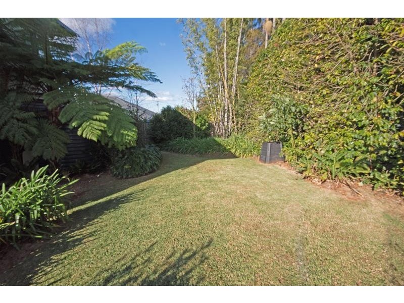 4 Golfers Crescent, Tamborine Mountain QLD 4272