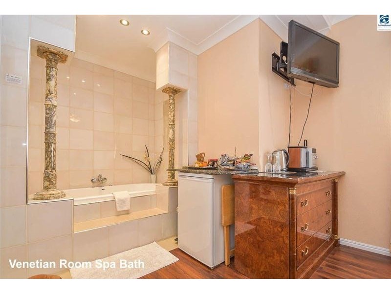 5-7 Platt Place, Tamborine Mountain QLD 4272