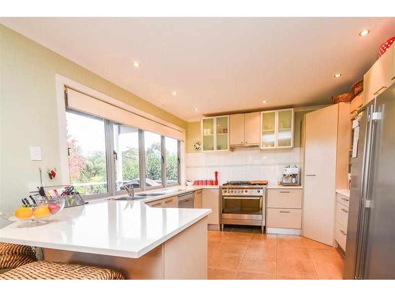 12 Meron Court, Tamborine Mountain QLD 4272