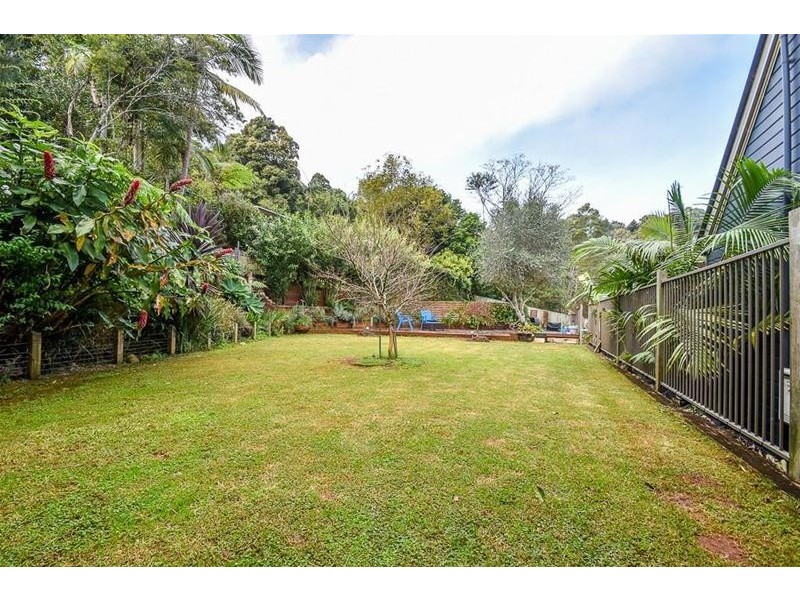 12 Meron Court, Tamborine Mountain QLD 4272