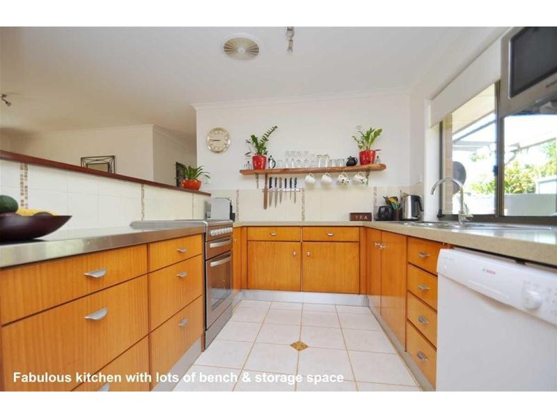 10 Corypha Court, Tamborine Mountain QLD 4272