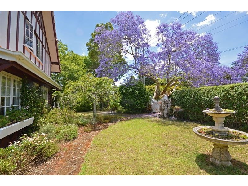 1 Cliff Way, Eagle Heights QLD 4271