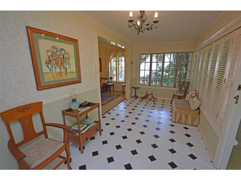 1 Cliff Way, Eagle Heights QLD 4271