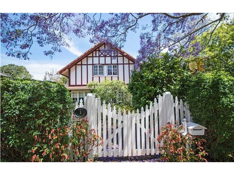 1 Cliff Way, Eagle Heights QLD 4271