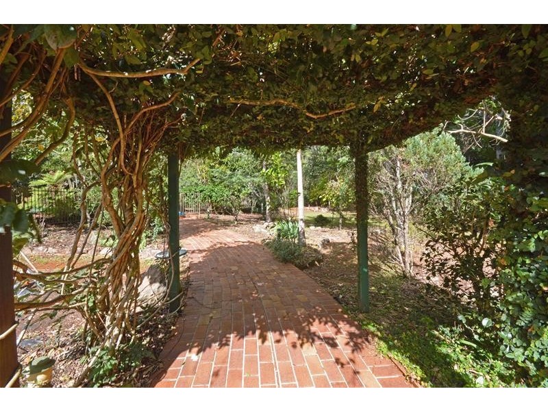 13 Lahey Road, Tamborine Mountain QLD 4272