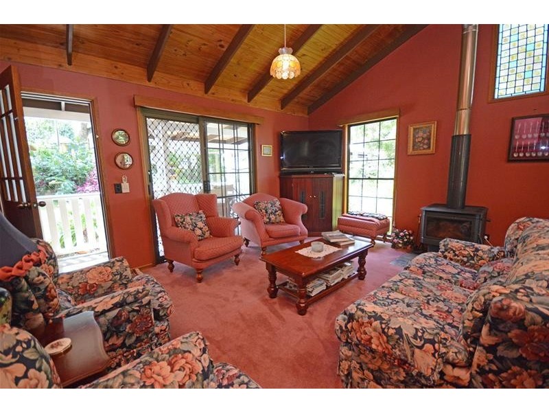 9 Wongawallan Road, Tamborine Mountain QLD 4272