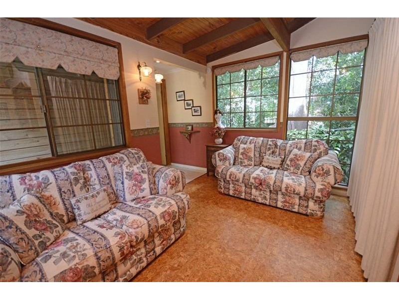 9 Wongawallan Road, Tamborine Mountain QLD 4272