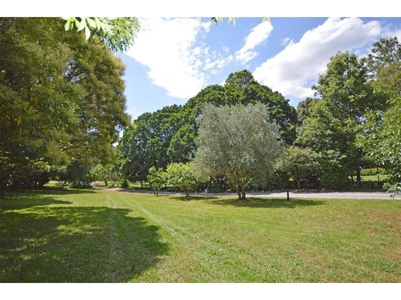 85 Bateke Road, Tamborine Mountain QLD 4272